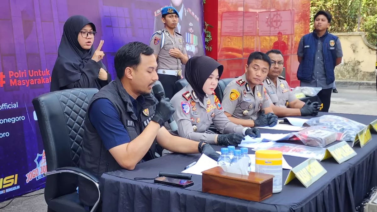 Pria Lapuk di Bojonegoro Diamankan Usai Cabuli Pelajar di Angkot